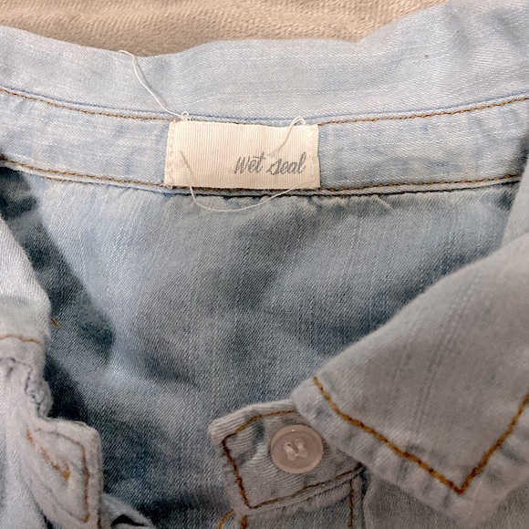 Wet Seal Longsleeve Denim Shirt - Picture 2 of 3